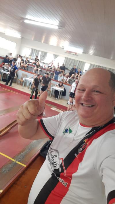 Em casa, BolÃ£o Masculino de Laranjeiras do Sul conquista a Etapa da Regional do Estadual 