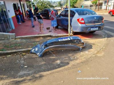 LS: TrÃªs veÃ­culos se envolvem em acidente no Bairro SÃ£o Francisco