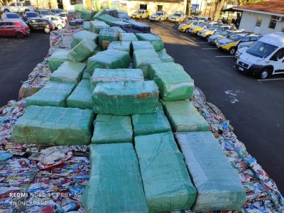 Cascavel: PolÃ­cia Federal e PolÃ­cia Militar apreendem caminhÃ£o com trÃªs toneladas de maconha