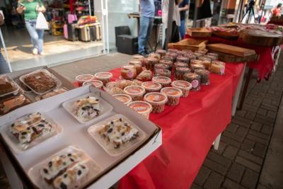 LS: Feira de artesanato segue atÃ© hoje ao lado da rodoviÃ¡ria