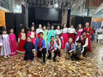 ComemoraÃ§Ã£o do Dia do GaÃºcho com apresentaÃ§Ãµes da Invernada ArtÃ­stica em Laranjeiras do Sul