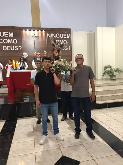 Missa com Novenas em louvor a SÃ£o Miguel reuniu dezenas de FiÃ©is neste sÃ¡bado (21)