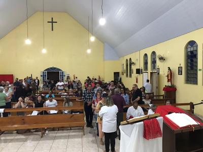 Missa com Novenas em louvor a SÃ£o Miguel reuniu dezenas de FiÃ©is neste sÃ¡bado (21)