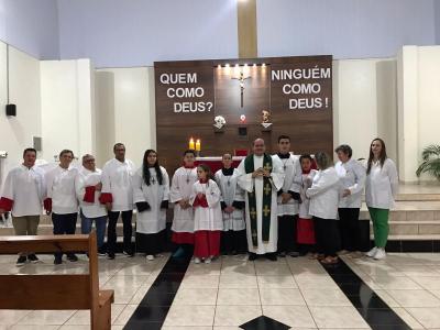 Missa com Novenas em louvor a SÃ£o Miguel reuniu dezenas de FiÃ©is neste sÃ¡bado (21)