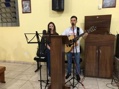 Missa com Novenas em louvor a SÃ£o Miguel reuniu dezenas de FiÃ©is neste sÃ¡bado (21)