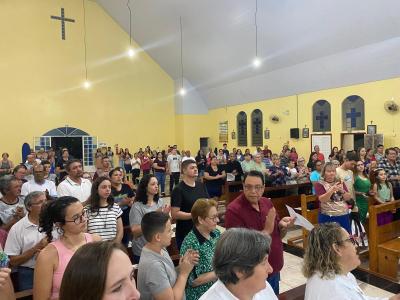 Missa com Novenas em louvor a SÃ£o Miguel reuniu dezenas de FiÃ©is neste sÃ¡bado (21)