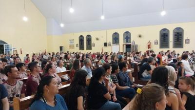 3Âº dia da Novena em louvor a SÃ£o Miguel teve a participaÃ§Ã£o da Comunidade Frei GalvÃ£o e RCC