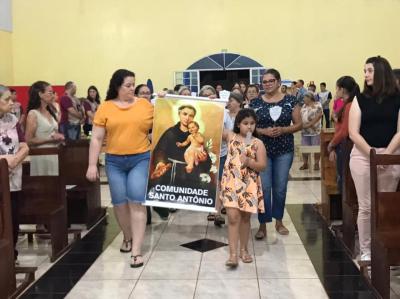 Missas com Novenas na comunidade SÃ£o Miguel de Laranjeiras do Sul teve a participaÃ§Ã£o das Capelas Santo AntÃ´nio e SÃ£o 