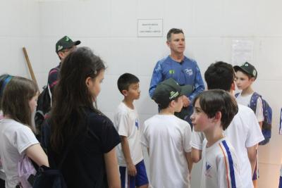 Projeto "Vivenciando a PrÃ¡tica" leva alunos ao dia a dia de uma propriedade rural em Rio Bonito do IguaÃ§u