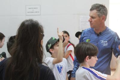 Projeto "Vivenciando a PrÃ¡tica" leva alunos ao dia a dia de uma propriedade rural em Rio Bonito do IguaÃ§u