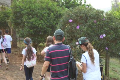 Projeto "Vivenciando a PrÃ¡tica" leva alunos ao dia a dia de uma propriedade rural em Rio Bonito do IguaÃ§u