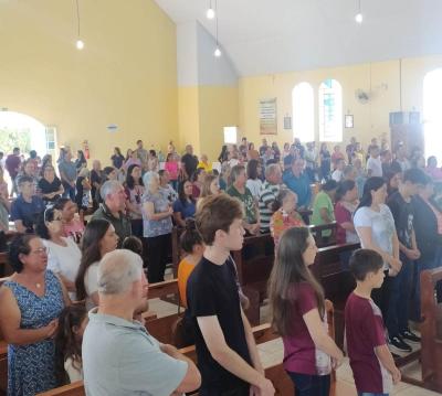 Festa em louvor a SÃ£o Miguel em Laranjeiras do Sul atraiu centenas de fiÃ©is