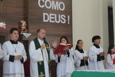 Festa em louvor a SÃ£o Miguel em Laranjeiras do Sul atraiu centenas de fiÃ©is