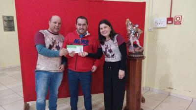 ComissÃ£o Organizadora da Festa da Comunidade SÃ£o Miguel de Laranjeiras do Sul realiza entrega de prÃªmios e prestaÃ§Ã£o de contas