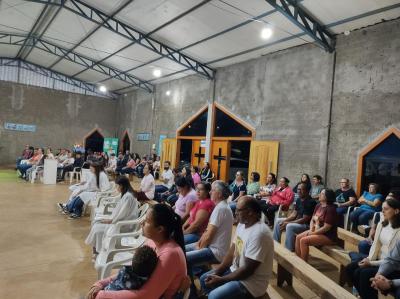 Encerramento das Novenas em Louvor a Frei GalvÃ£o reÃºne dezenas fiÃ©is no Bairro BancÃ¡rio