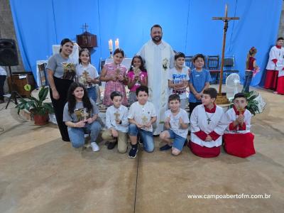 Caravana Evangelizar da Campo Aberto FM participou da Missa Solene de Frei GalvÃ£o