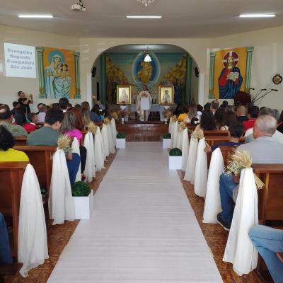 LS: Igreja Ucraniana realiza festa e consagraÃ§Ã£o do Crisma e 1Âª Eucaristia 