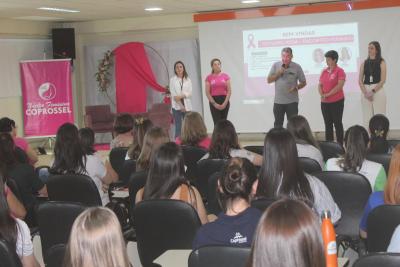 Coprossel Realiza Encontro de ConscientizaÃ§Ã£o para a SaÃºde Feminina no Outubro Rosa