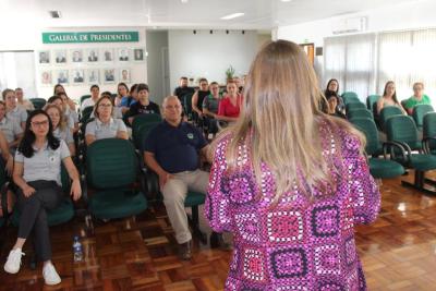 ReuniÃ£o da ComissÃ£o de Mulheres Rurais em Laranjeiras do Sul: LideranÃ§a e Fortalecimento da Mulher no Campo