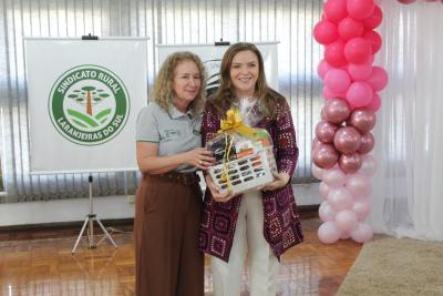 ReuniÃ£o da ComissÃ£o de Mulheres Rurais em Laranjeiras do Sul: LideranÃ§a e Fortalecimento da Mulher no Campo