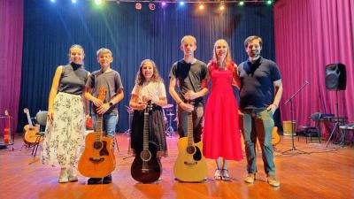 Recital DÃ³ RÃ© Miranda de Laranjeiras do Sul Encanta PÃºblico no Cine Teatro Iguassu