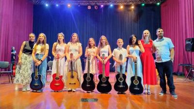 Recital DÃ³ RÃ© Miranda de Laranjeiras do Sul Encanta PÃºblico no Cine Teatro Iguassu
