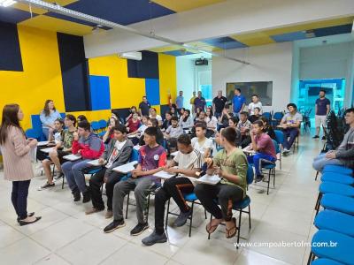 Centro da Juventude e RÃ¡dio Campo Aberto realizaram a Entrega Certificados aos Alunos do Projeto Jovens Comunicadores