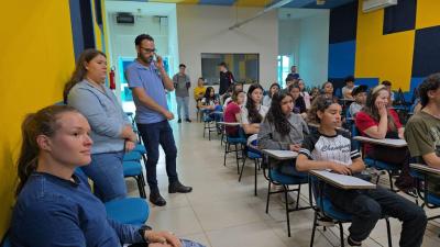 Centro da Juventude e RÃ¡dio Campo Aberto realizaram a Entrega Certificados aos Alunos do Projeto Jovens Comunicadores