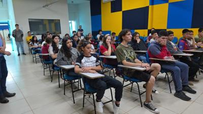 Centro da Juventude e RÃ¡dio Campo Aberto realizaram a Entrega Certificados aos Alunos do Projeto Jovens Comunicadores