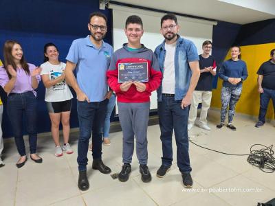 Centro da Juventude e RÃ¡dio Campo Aberto realizaram a Entrega Certificados aos Alunos do Projeto Jovens Comunicadores
