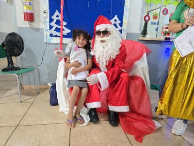 Papai Noel dos Correios entregou os Ãºltimos presentes na tarde desta sexta em Laranjeiras do Sul