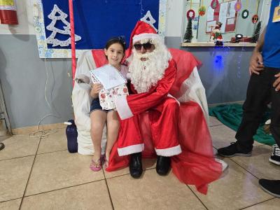 Papai Noel dos Correios entregou os Ãºltimos presentes na tarde desta sexta em Laranjeiras do Sul