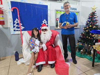 Papai Noel dos Correios entregou os Ãºltimos presentes na tarde desta sexta em Laranjeiras do Sul