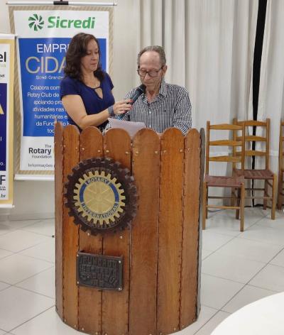 Dr. Rangel lanÃ§a 2Âª ediÃ§Ã£o de livro