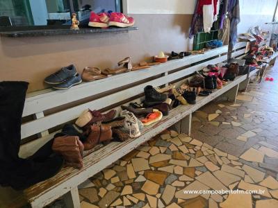 Escola Municipal TeotÃ´nio Vilela realiza bazar com grande movimentaÃ§Ã£o
