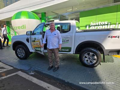 Sicredi Grandes Lagos encerra campanha â€˜Sorte Premiada 2024â€™ com entrega de camionete e Volkswagem Taos