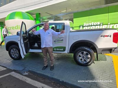 Sicredi Grandes Lagos encerra campanha â€˜Sorte Premiada 2024â€™ com entrega de camionete e Volkswagem Taos