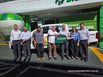 Sicredi Grandes Lagos encerra campanha â€˜Sorte Premiada 2024â€™ com entrega de camionete e Volkswagem Taos