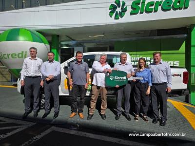Sicredi Grandes Lagos encerra campanha â€˜Sorte Premiada 2024â€™ com entrega de camionete e Volkswagem Taos
