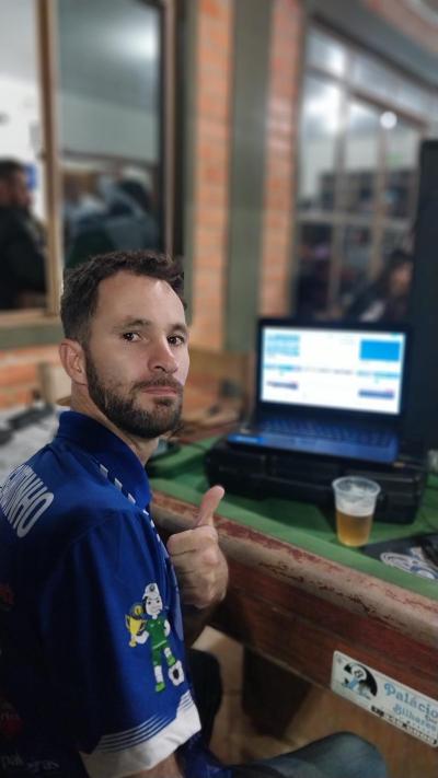 Realizada em Laranjeiras do Sul a 1Âª Copa Fase de Futebol de Saia 