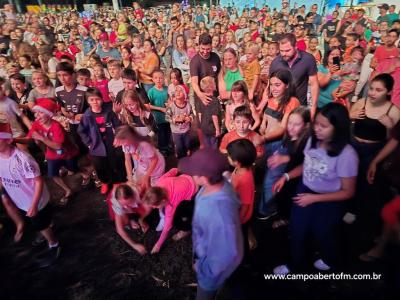 Chegada do Papai Noel no lago municipal marca a abertura do Natal 2024 em Nova laranjeiras