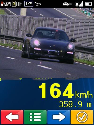 Em um Ãºnico ponto da BR-277 em Curitiba, PRF flagra, em 4 horas, 132 veÃ­culos em excesso de velocidade