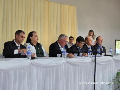 Vanderlei Wolff toma posse para 2Âº mandato como prefeito de Porto Barreiro