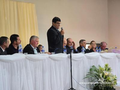 Vanderlei Wolff toma posse para 2Âº mandato como prefeito de Porto Barreiro