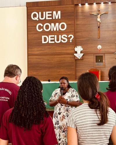 Bairro SÃ£o Miguel viveu carnaval de fÃ© e evangelizaÃ§Ã£o em Laranjeiras do Sul