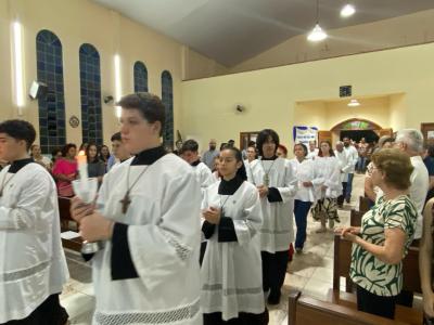 2Âº dia do TrÃ­duo de SÃ£o JosÃ© no Bairro Cristo Rei teve mais uma vez a Igreja lotada