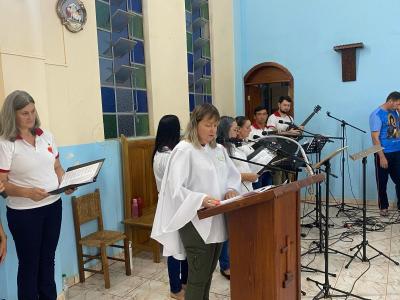 2Âº dia do TrÃ­duo de SÃ£o JosÃ© no Bairro Cristo Rei teve mais uma vez a Igreja lotada