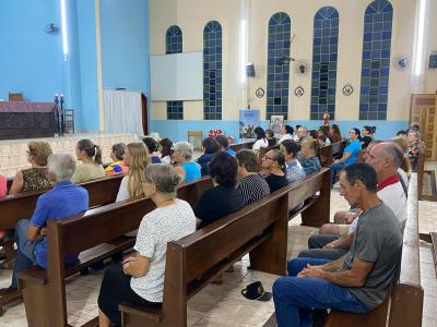 2Âº dia do TrÃ­duo de SÃ£o JosÃ© no Bairro Cristo Rei teve mais uma vez a Igreja lotada