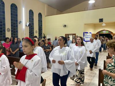 2Âº dia do TrÃ­duo de SÃ£o JosÃ© no Bairro Cristo Rei teve mais uma vez a Igreja lotada