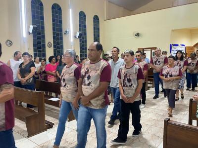 2Âº dia do TrÃ­duo de SÃ£o JosÃ© no Bairro Cristo Rei teve mais uma vez a Igreja lotada